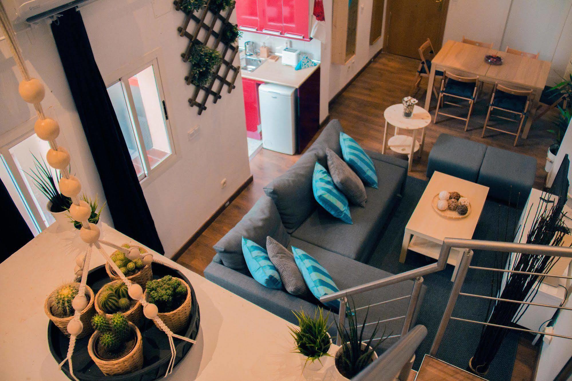 Lollipop Flats City Centre Suite Madrid Exterior photo